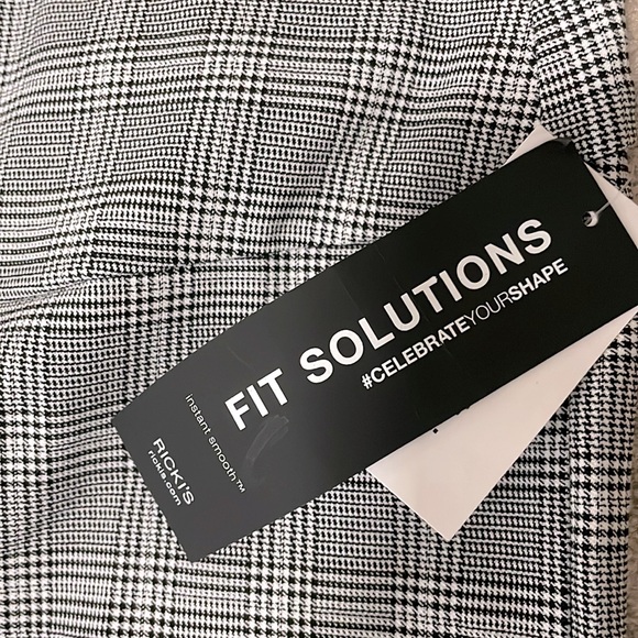 Ricki's SKINNY CAPRI IN MICROTWILL sz medium nwt - Picture 3 of 7